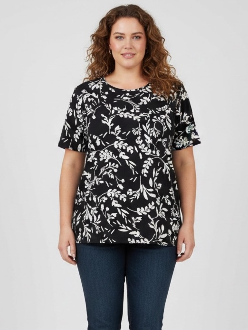 Croft & Barrow Black, White Flowers Classic Tee Short Sleeve Top Women’s SZ XXL